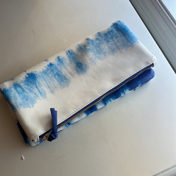 Blue and White Tie Die Fold-over Clutch - Picture 4 of 8